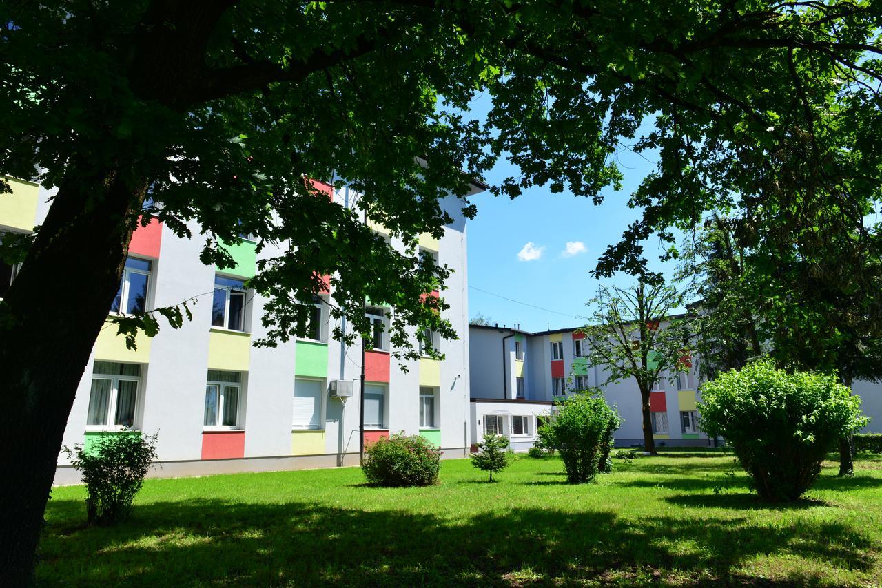 Dijaski Dom Bezigrad Ljubljana Hostel Exterior photo